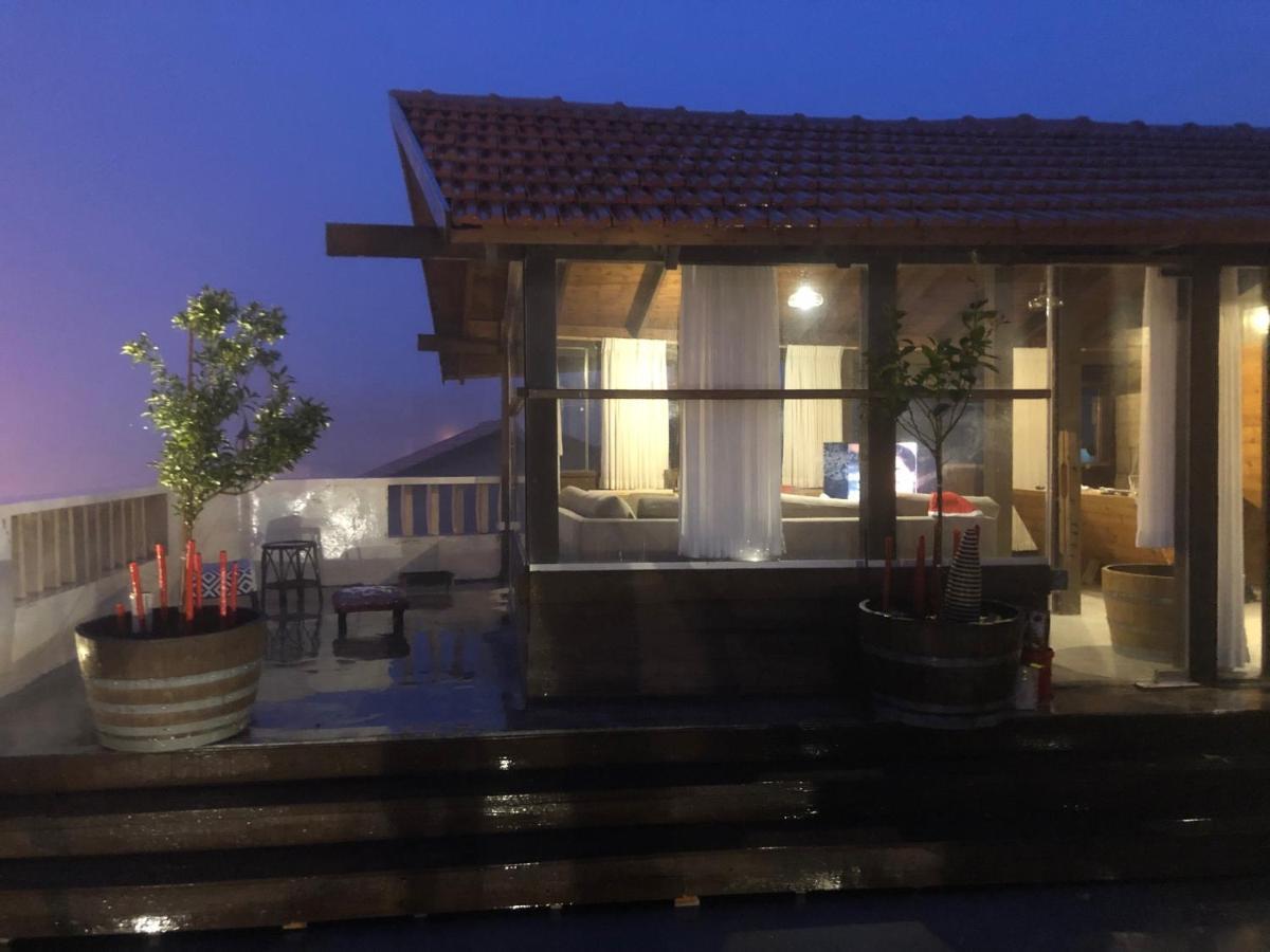 Lighthouse Apartment Mas'ada Ngoại thất bức ảnh